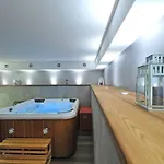 Hosquet לינה וארוחת בוקר