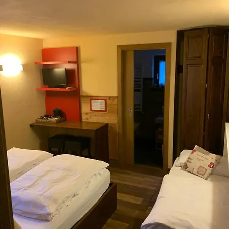 Hosquet Nocleg ze śniadaniem