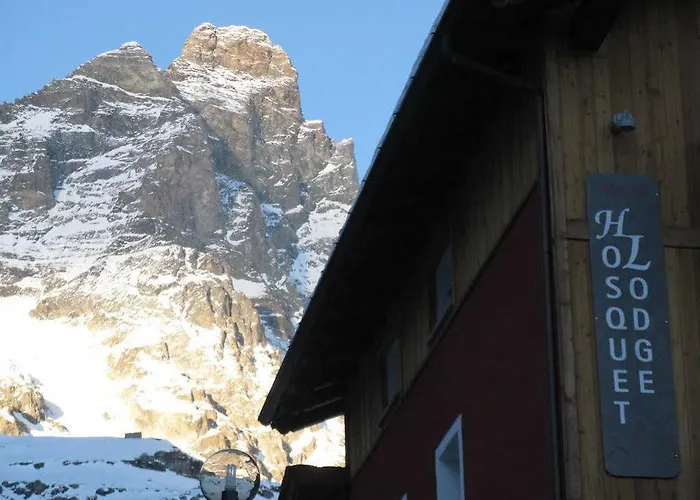 Hosquet לינה וארוחת בוקר