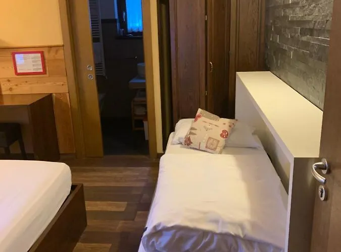 Hosquet 3* ברויל-קרוויניה